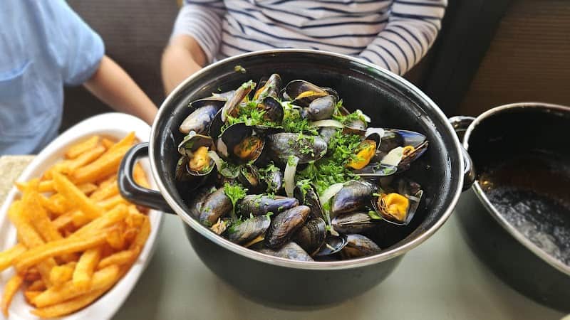 Restaurant Le Bistrot du Port à Dives-sur-Mer, France