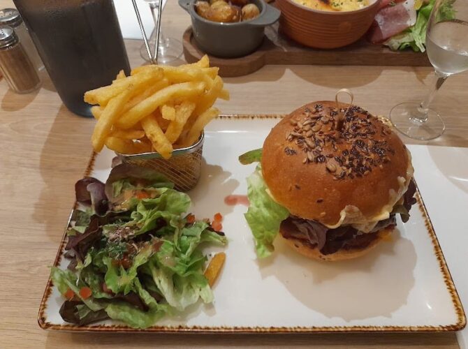 Restaurant Le Bistrot du Port à Dives-sur-Mer, France