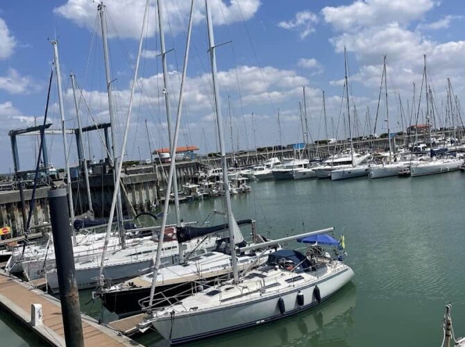 Restaurant Le Bistrot Du Port à Le Verdon-sur-Mer, France