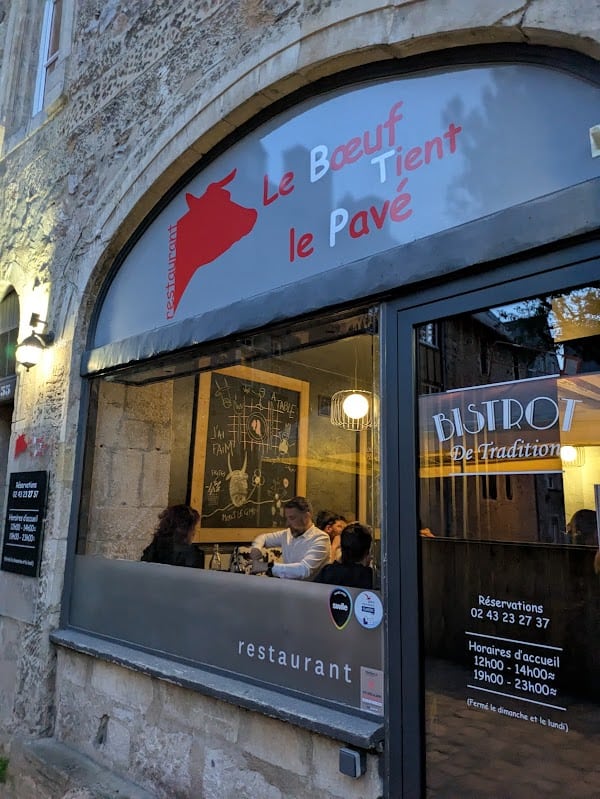 Restaurant Le Boeuf Tient le Pavé à Le Mans, France
