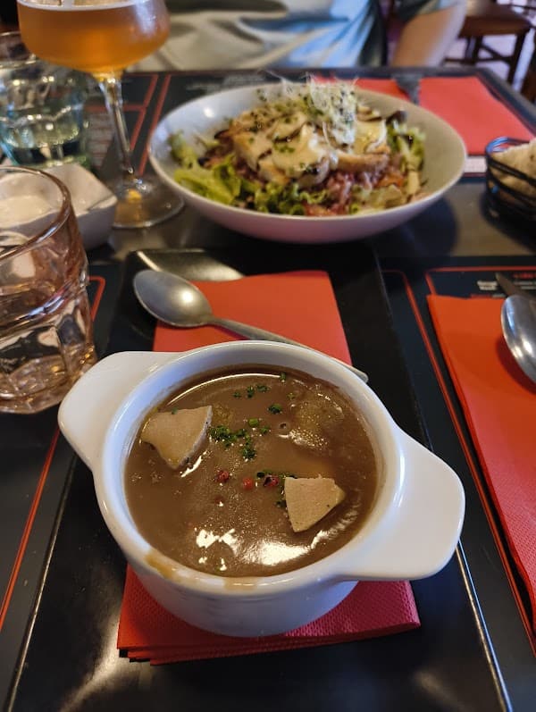 Restaurant Le Boeuf Tient le Pavé à Le Mans, France