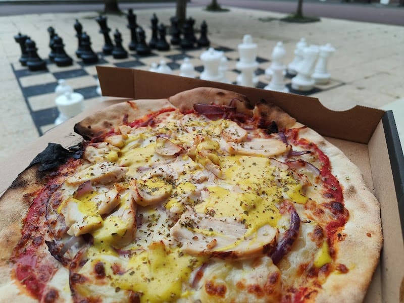 Restaurant Le Borsalino à Lisieux, France