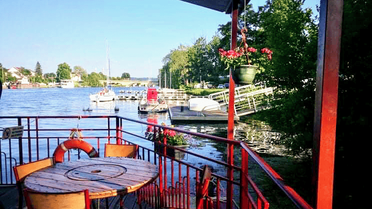 Restaurant Le Boucanier à Mantes-la-Jolie, France
