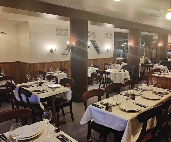 Restaurant Le buffet du phœnix à Aurillac, France