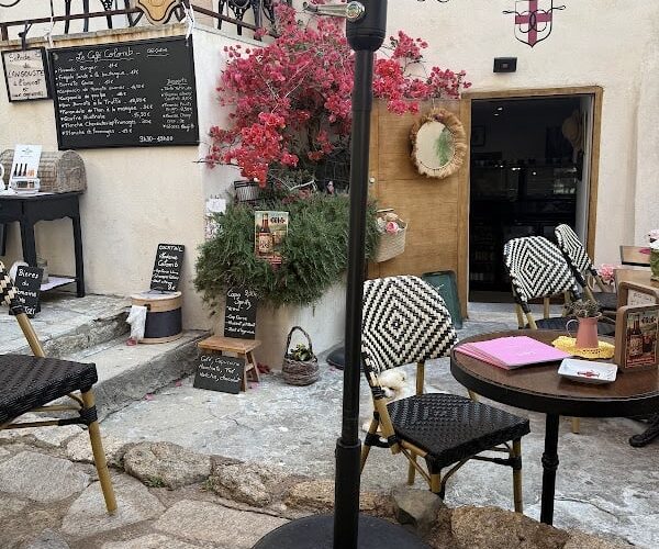 Restaurant Le café Colomb à Calvi, France