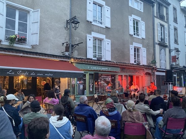 Restaurant Le café de ma mère à Aurillac, France