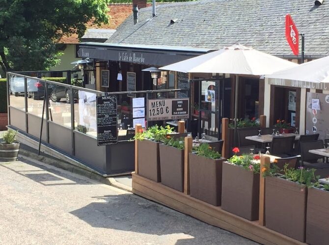 Restaurant Le Cafe De Manerbe à Manerbe, France