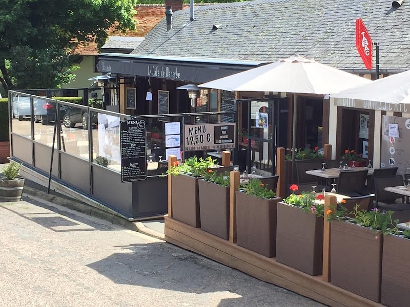 Restaurant Le Cafe De Manerbe à Manerbe, France