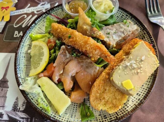 Restaurant Le Cafe De Manerbe à Manerbe, France