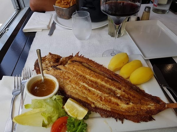 Restaurant Le Café de Paris à Calais, France