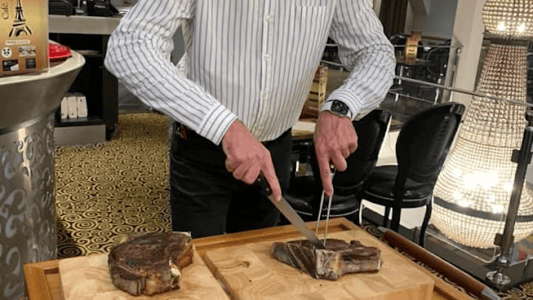 Restaurant Le Café de Paris à Calais, France