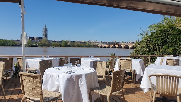 Restaurant Le Café du Port à Bordeaux, France