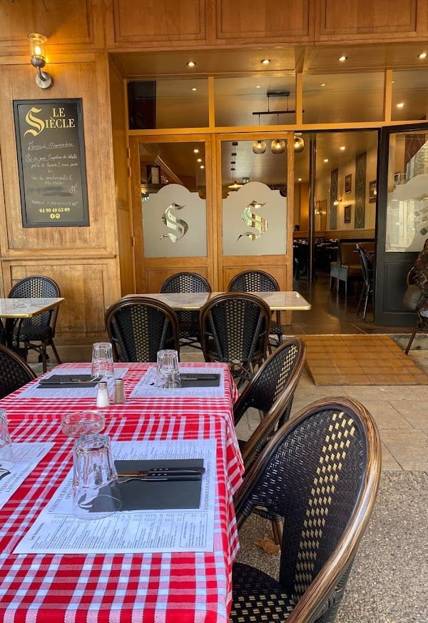 Restaurant Le Café du Siècle à Saint-Didier, France