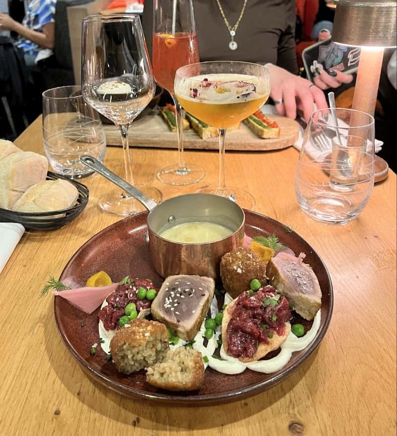 Restaurant Le Cambronne Bistrot Chic à Nantes, France