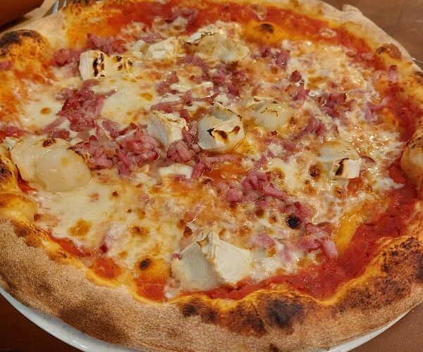 Le Caméo Grill Restaurant à Bertrix, Belgique