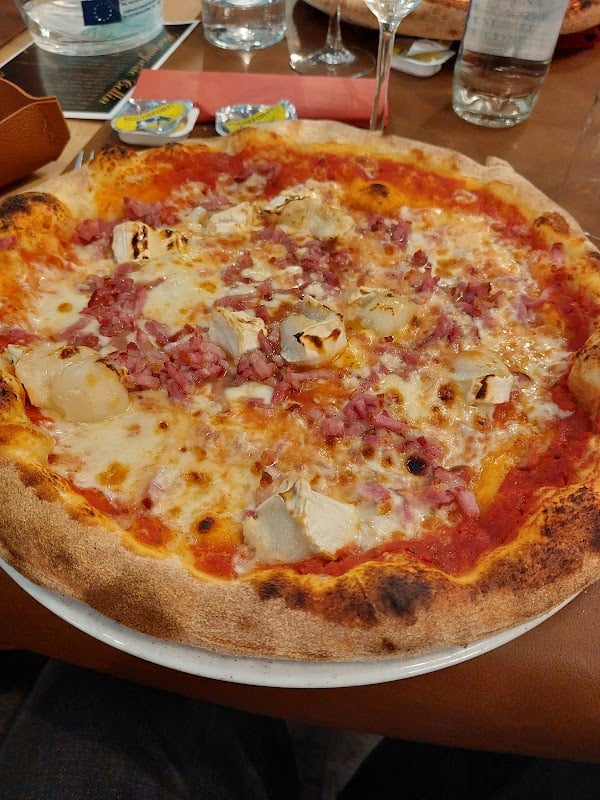 Le Caméo Grill Restaurant à Bertrix, Belgique