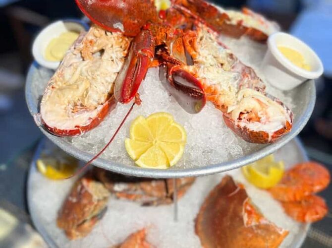 Le Canaille Brasserie Restaurant Coquillages Et Crustacés à Cassis, France
