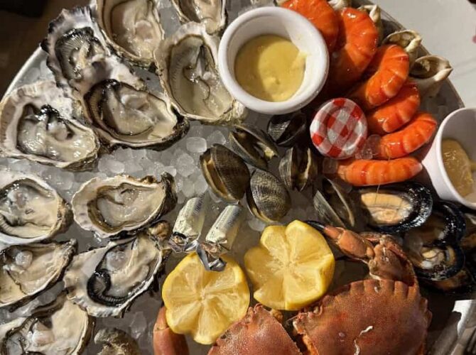 Le Canaille Brasserie Restaurant Coquillages Et Crustacés à Cassis, France