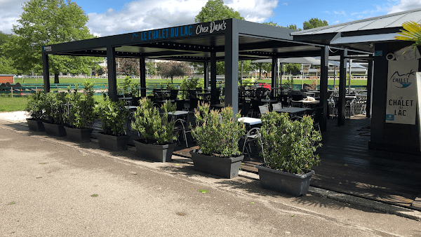 Restaurant Le Chalet Du Lac à Aix-les-Bains, France