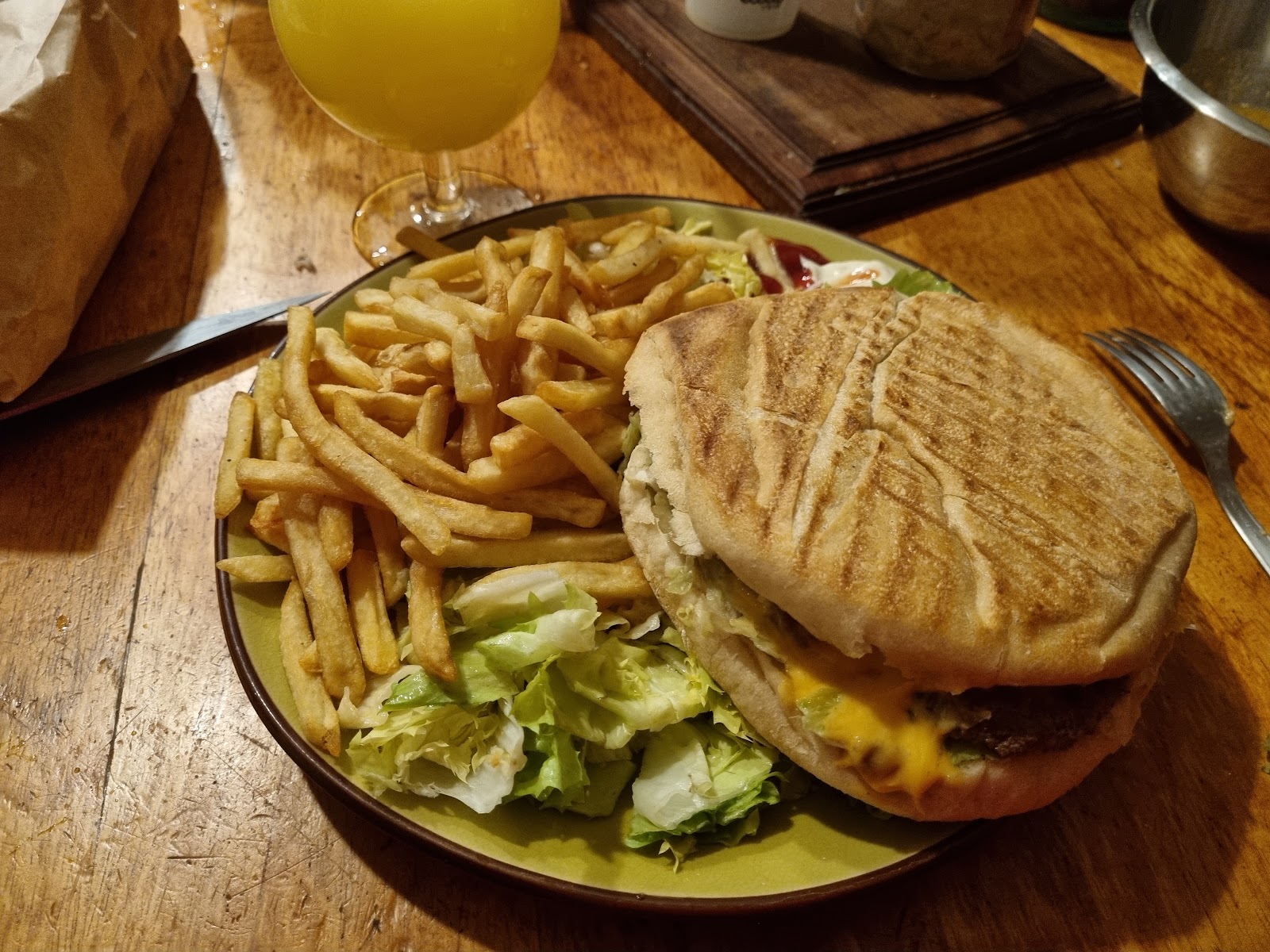 Restaurant Le Chaplin à Fontainebleau, France — photo 5