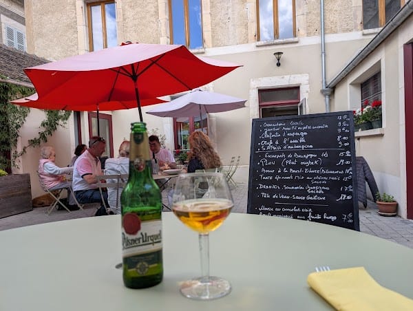 Restaurant Le Chat qui rêve à Tonnerre, France