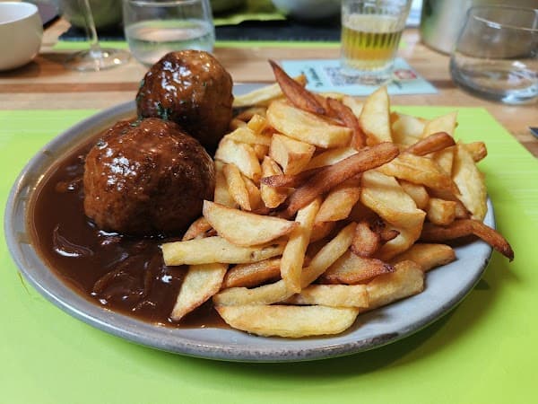 Le Cloître – Restaurant du Musée de la Vie wallonne à Liège, Belgique
