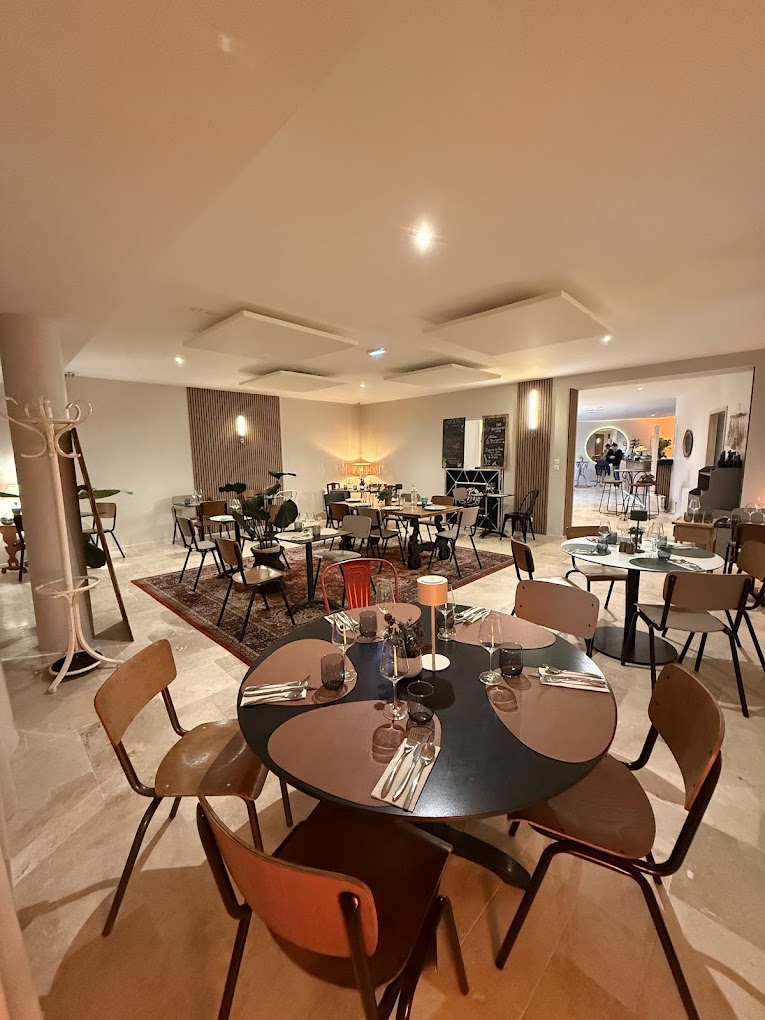 Restaurant Le Clos de Loré à Sainte-Suzanne-et-Chammes, France