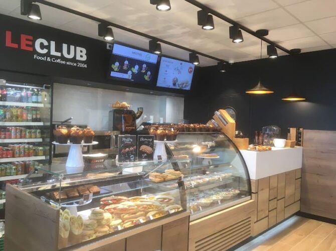 Restaurant Le Club Café à Trappes, France