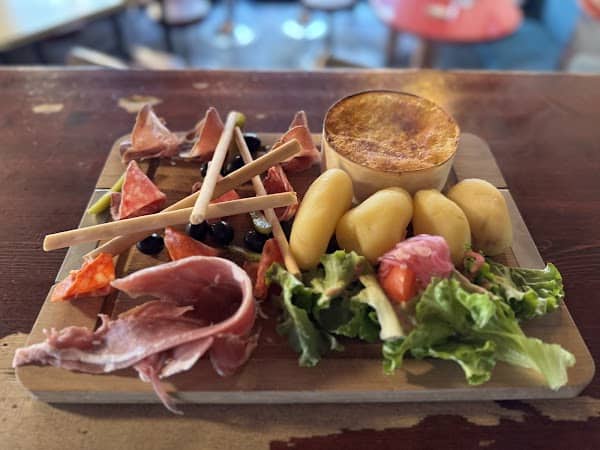 Restaurant Le Club Kitchen and Bar à Briançon, France