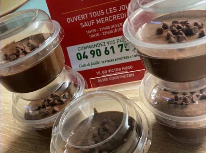 Restaurant Le comptoir a pizzas à Courthézon, France