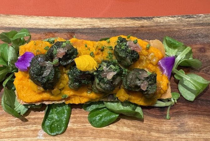 Restaurant Le Comptoir de La Mère Germaine à Châteauneuf-du-Pape, France