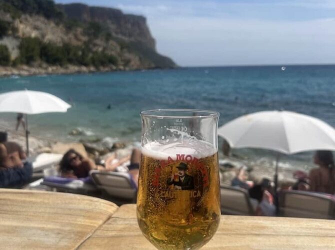 Restaurant Le Comptoir de la Plage à Cassis, France