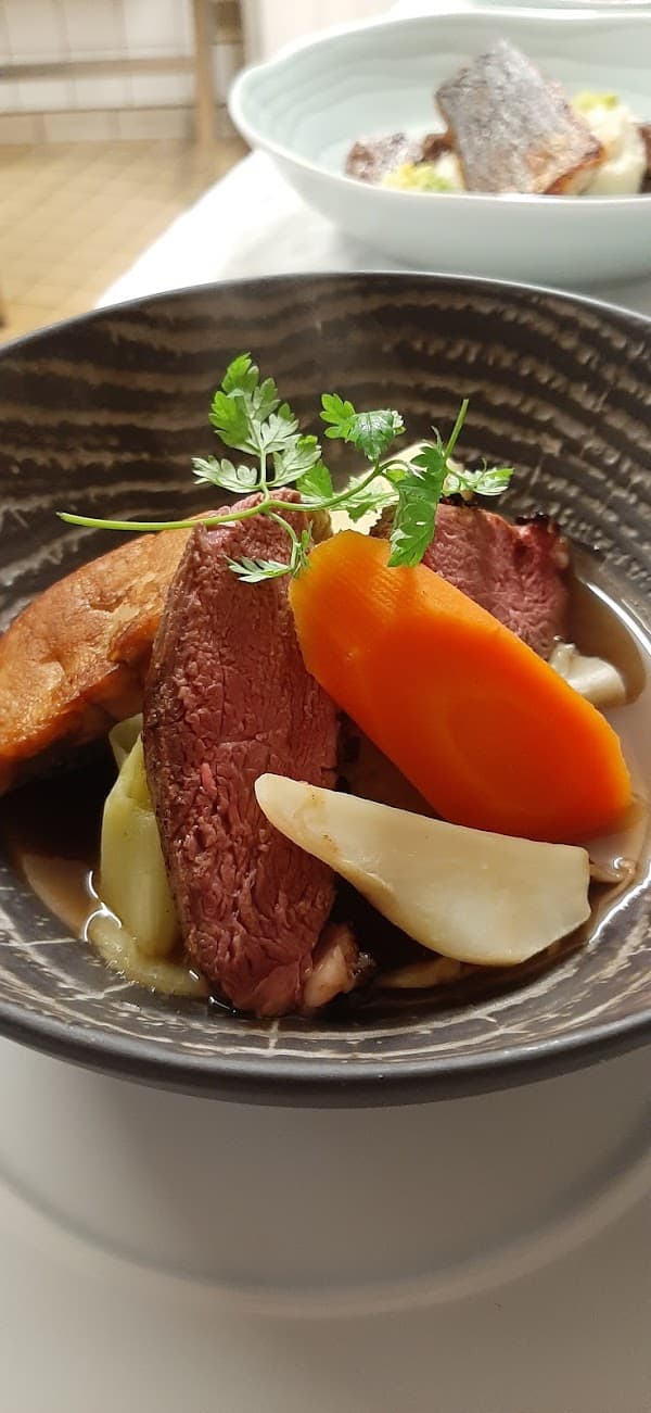 Restaurant Le coq d’or à Chénérailles, France