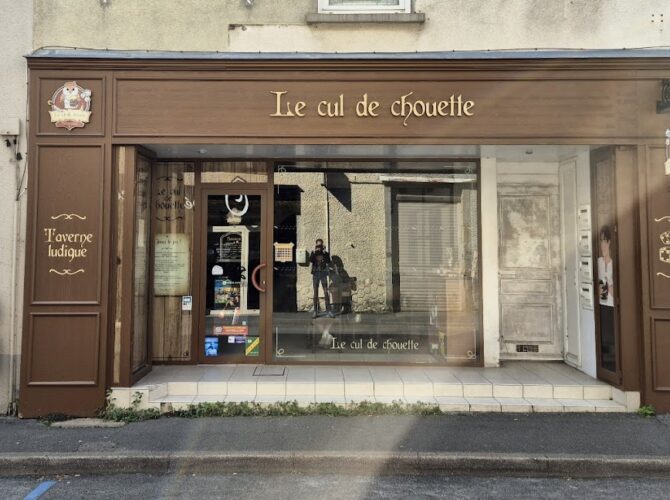 Restaurant Le cul de chouette – Taverne ludique à Les Herbiers, France