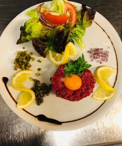 Le Cyrnée Restaurant à Ota, France