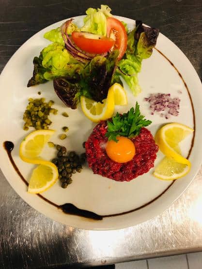 Le Cyrnée Restaurant à Ota, France