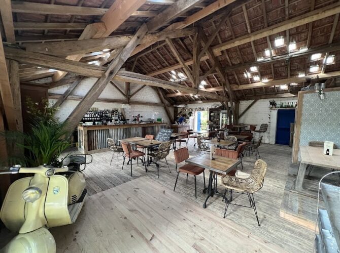 Restaurant Le Dock du Port Canal à Moissac, France