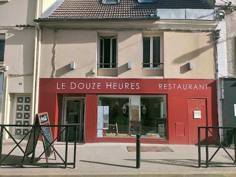Le Douze Heures Restaurant à Trappes, France