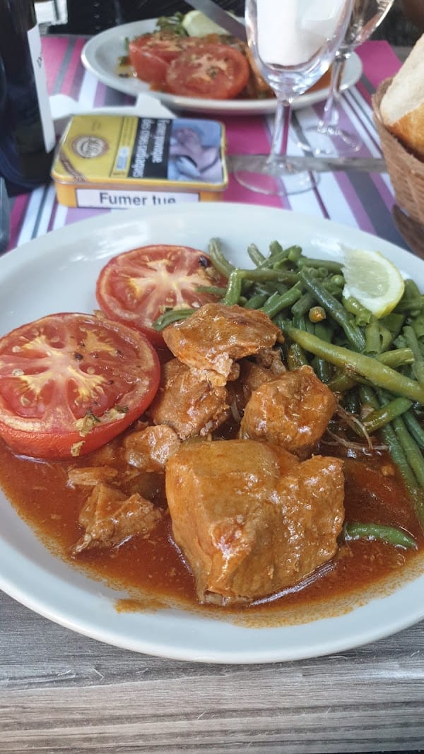 Restaurant Le Foucaud chez la puce à Vaulx-en-Velin, France