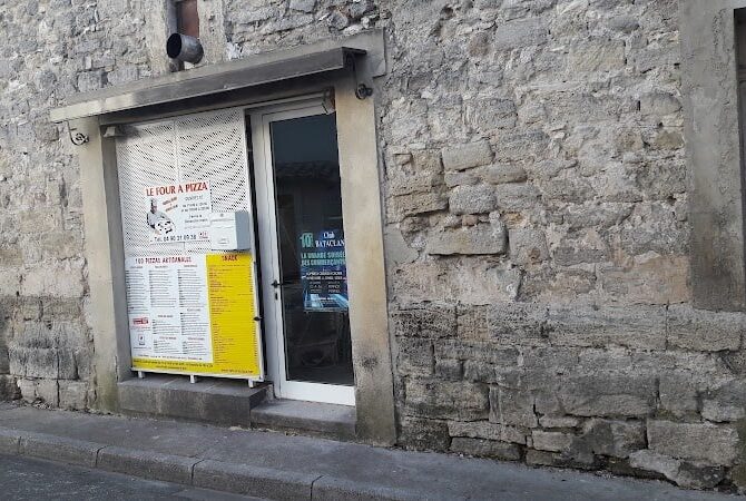 Restaurant Le Four à Pizza à Caumont-sur-Durance, France