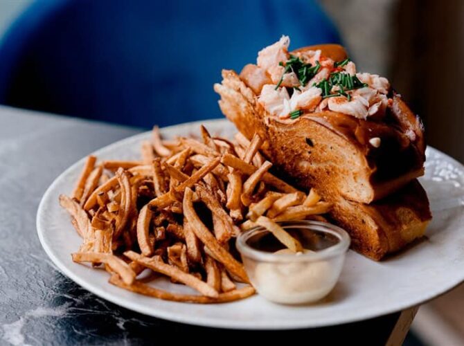 Restaurant Le Homard Fries à Nantes, France