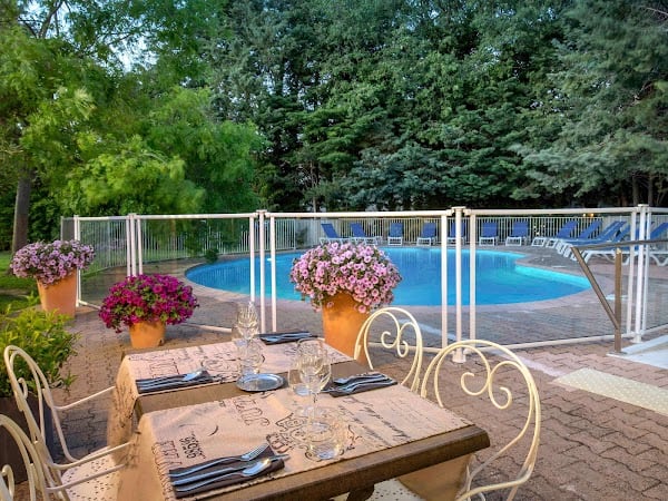 Restaurant LE JARDIN DES ADRETS à Brignoles, France