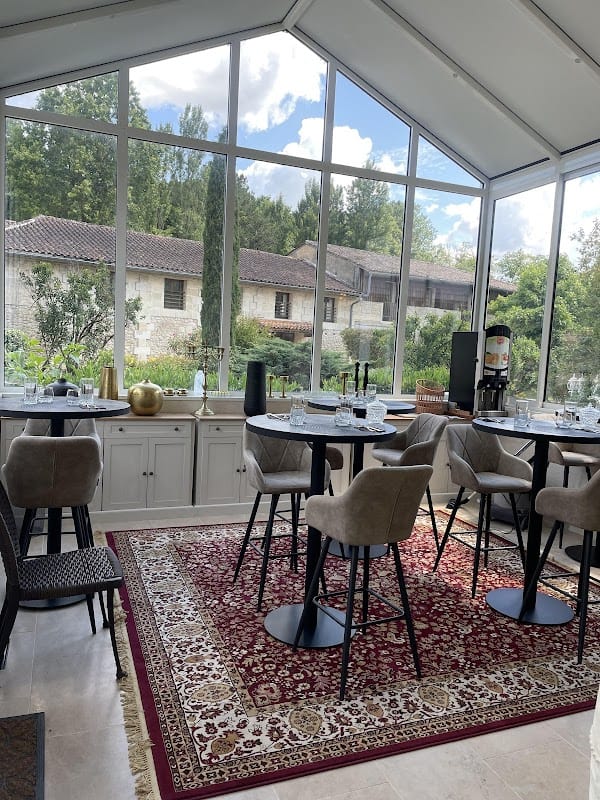Restaurant Le Jardin des Mirabelles à Camiac-et-Saint-Denis, France