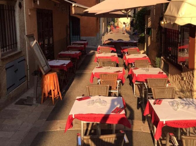 Restaurant Le Kashmir à Valbonne, France