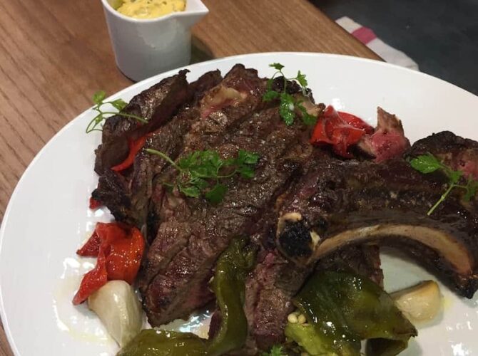 Restaurant Le Lion et L’agneau à Nantes, France