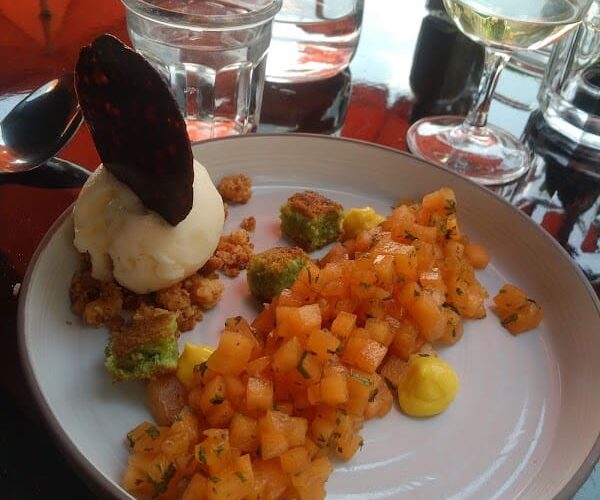 Le Lounge Brasserie Restaurant à Villefranche-sur-Mer, France