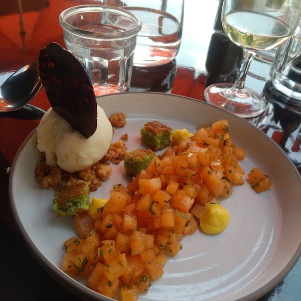 Le Lounge Brasserie Restaurant à Villefranche-sur-Mer, France