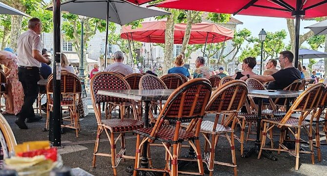Restaurant Le Majestic café à Saint-Jean-de-Luz, France