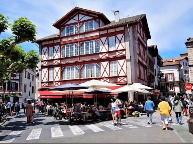Restaurant Le Majestic café à Saint-Jean-de-Luz, France