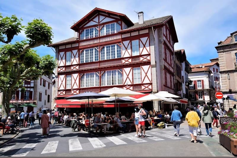 Restaurant Le Majestic café à Saint-Jean-de-Luz, France